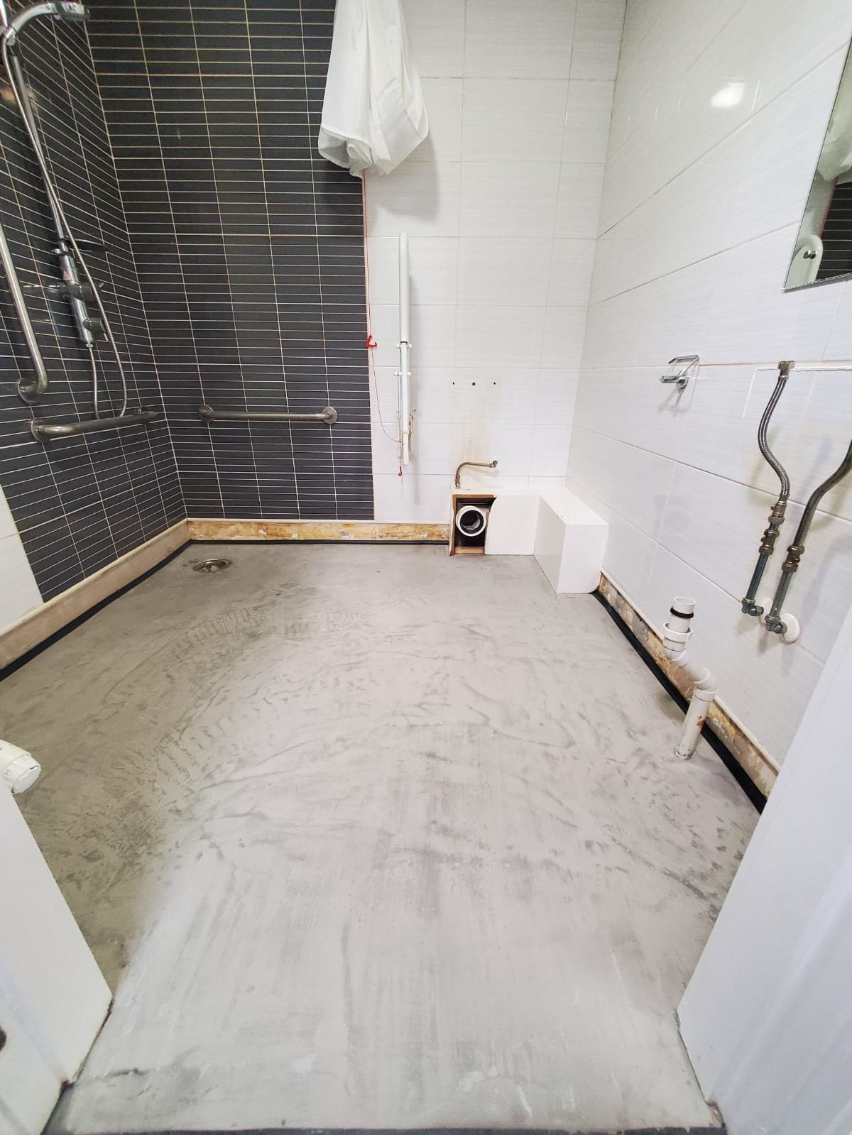 Wet floor area, stage 3: prepared
